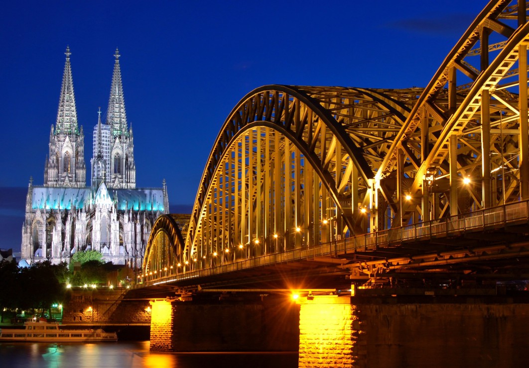 Cologne Cathedral and Hohenzollern Bridge, Cologne, Germany загрузить