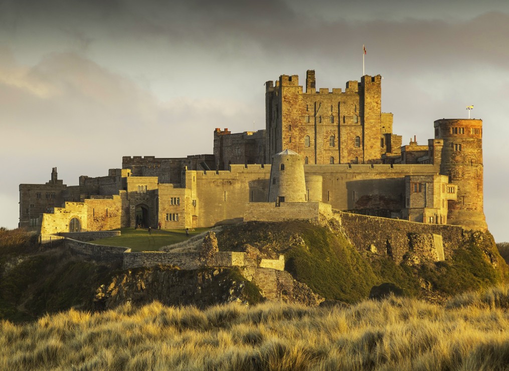  Bamburgh Castle in Northumberland 300 piece jigsaw puzzle
